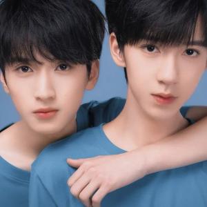 偶像歌手贺峻霖 立即阅读 收藏 赞赏 海星 投诉 ·翔霖   ·娱乐圈abo